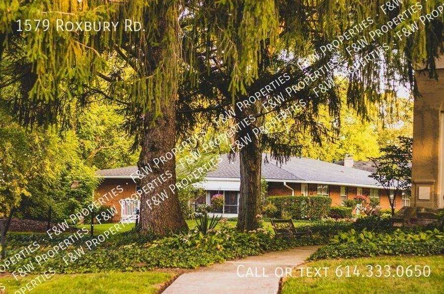 1579 Roxbury Rd - Photo 3 of 12