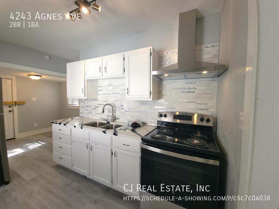 4243 Agnes Ave - Photo 4 of 10