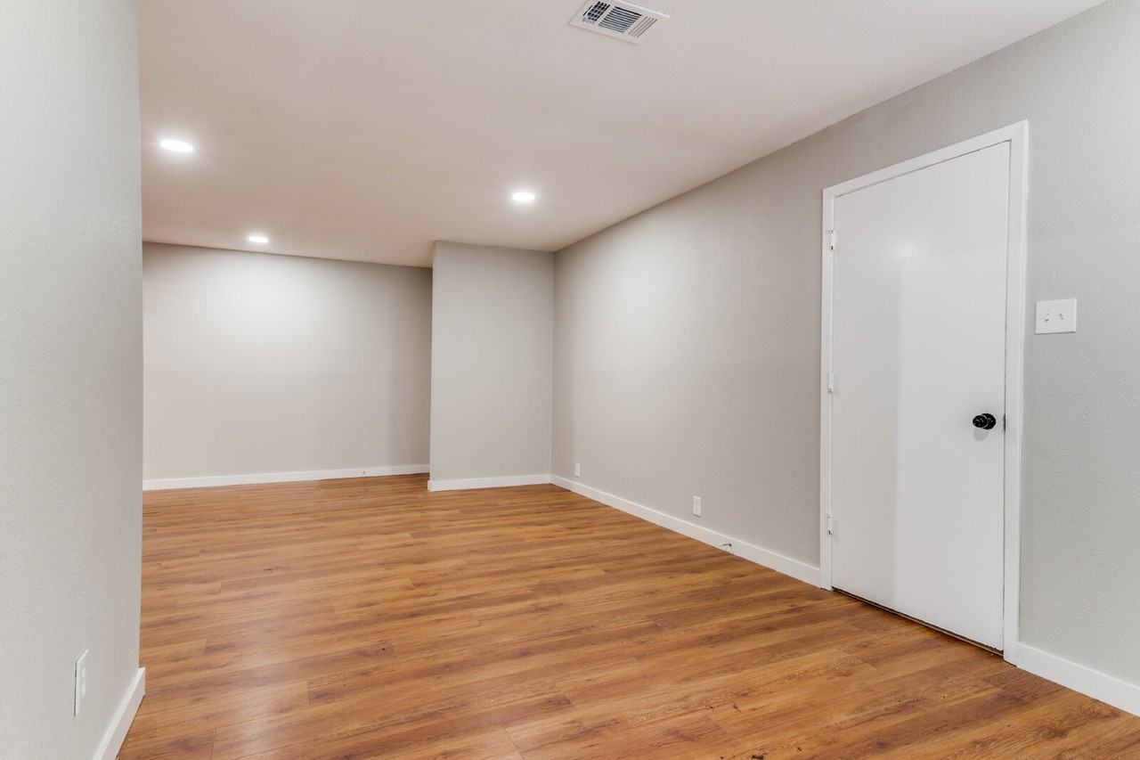 614 Brian Dr - Photo 2 of 26