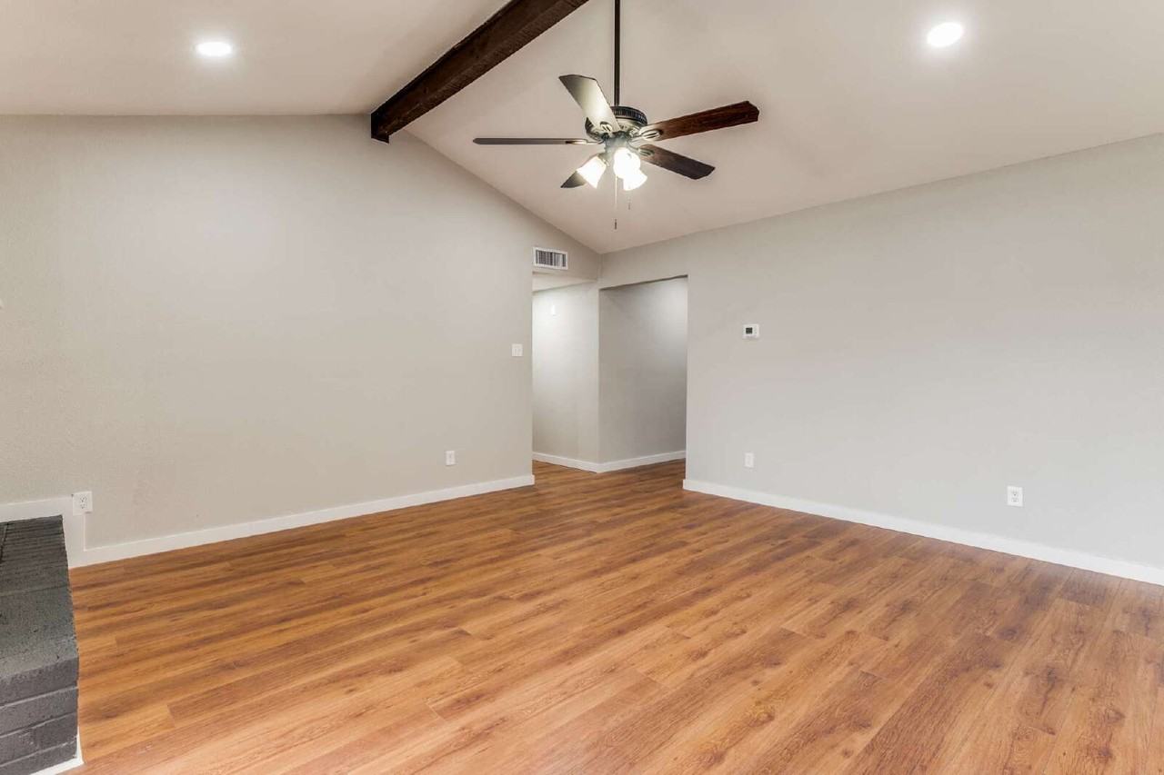 614 Brian Dr - Photo 5 of 26