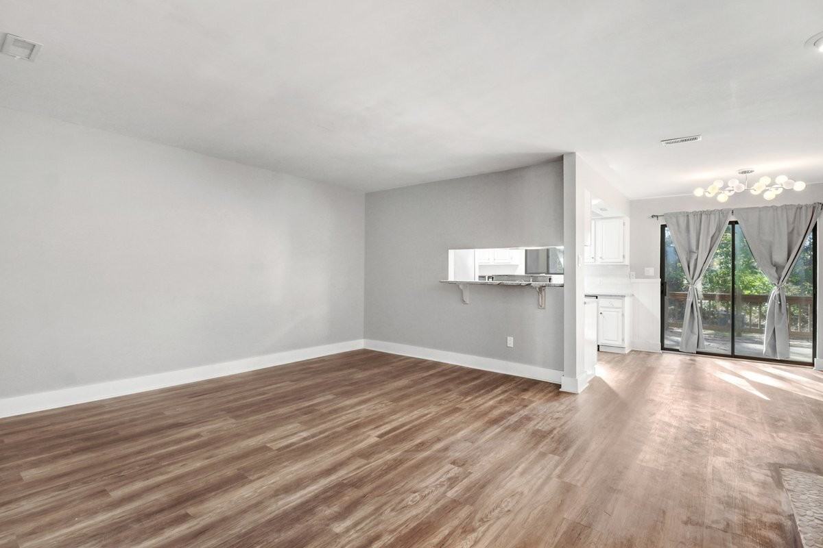 1904 Stephens St - Photo 6 of 22