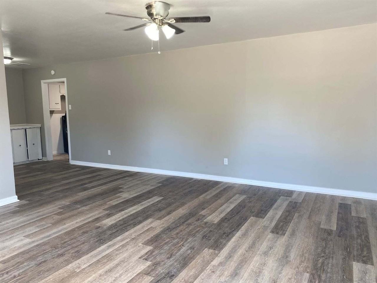 LZ 4202 38th Street - Photo 2 of 13