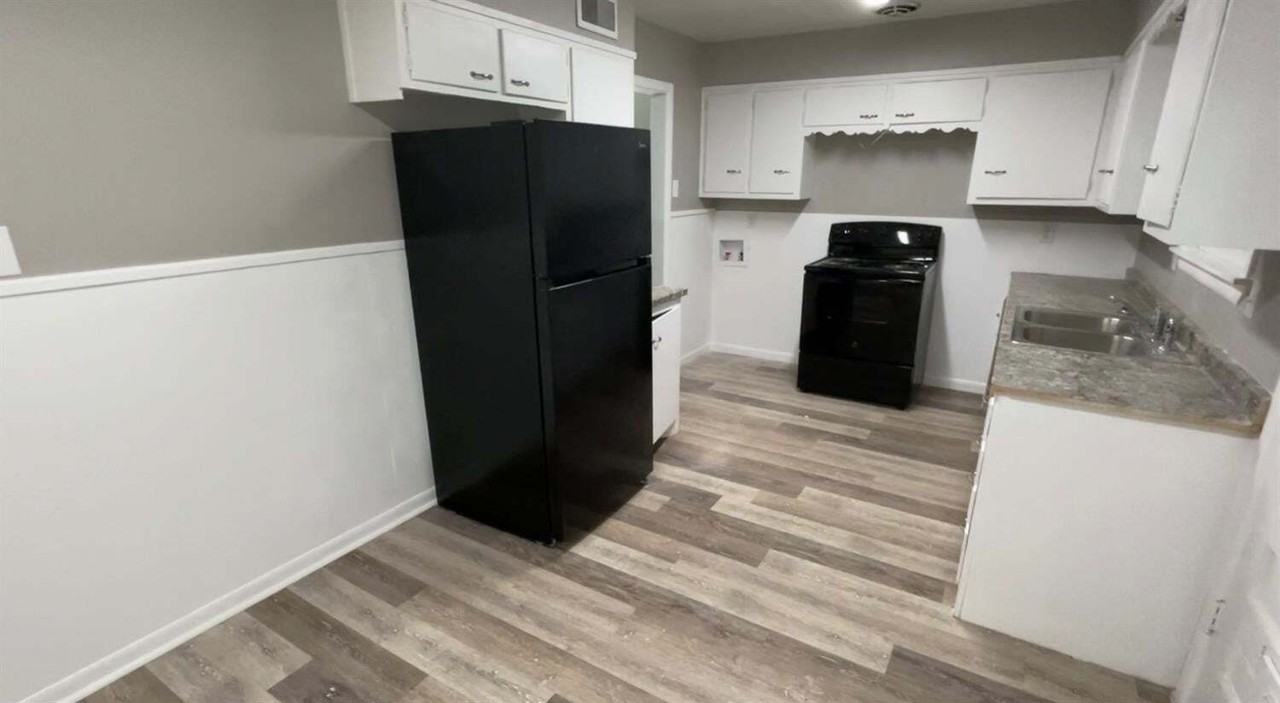 LZ 4202 38th Street - Photo 5 of 13