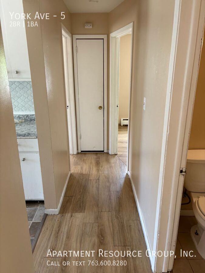 York Ave #5 - Photo 5 of 11