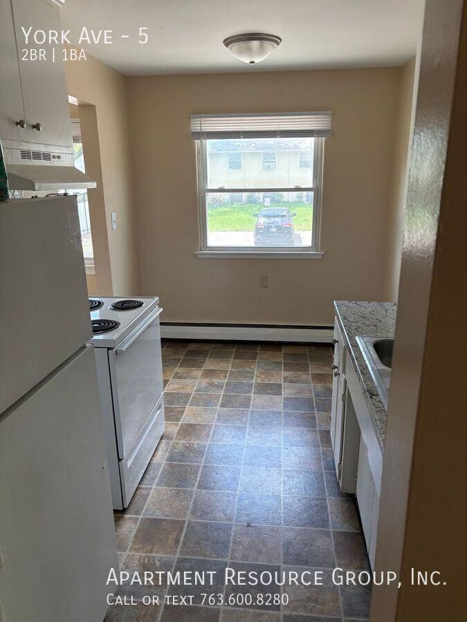 York Ave #5 - Photo 7 of 11