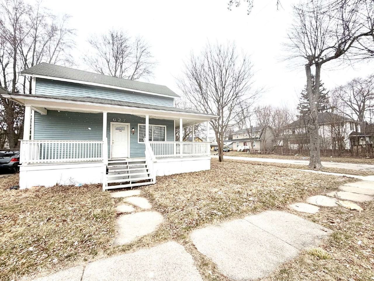 627 N Webster St - Photo 2 of 17