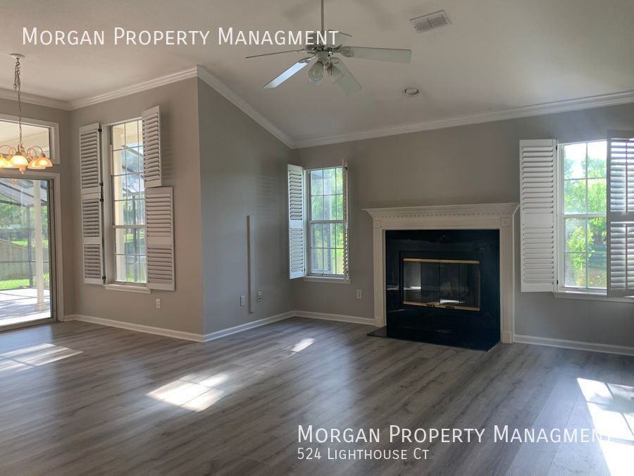 524 Lighthouse Ct - Photo 3 of 15