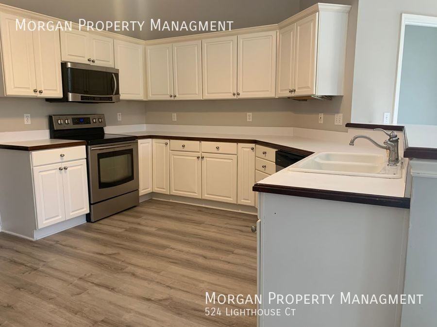 524 Lighthouse Ct - Photo 6 of 15