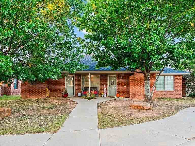 3104 110th St #A - Photo 2 of 26