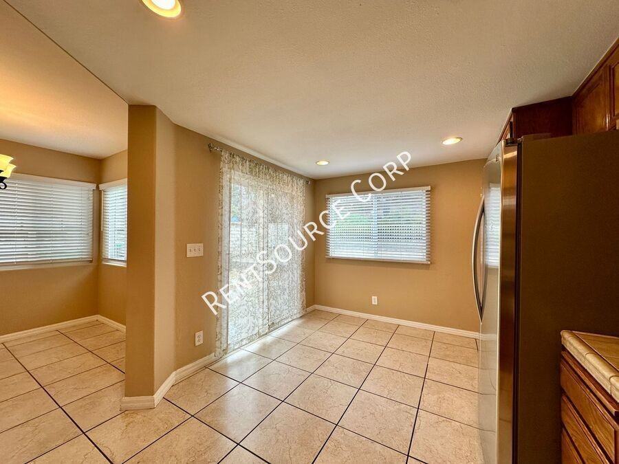 25823 Dickens Ct - Photo 7 of 25