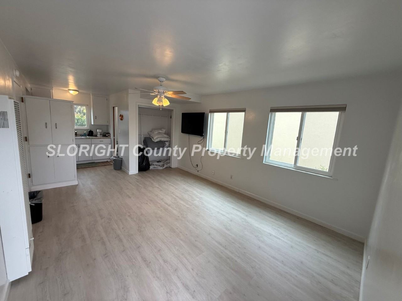 917A Anchor St - Photo 3 of 6