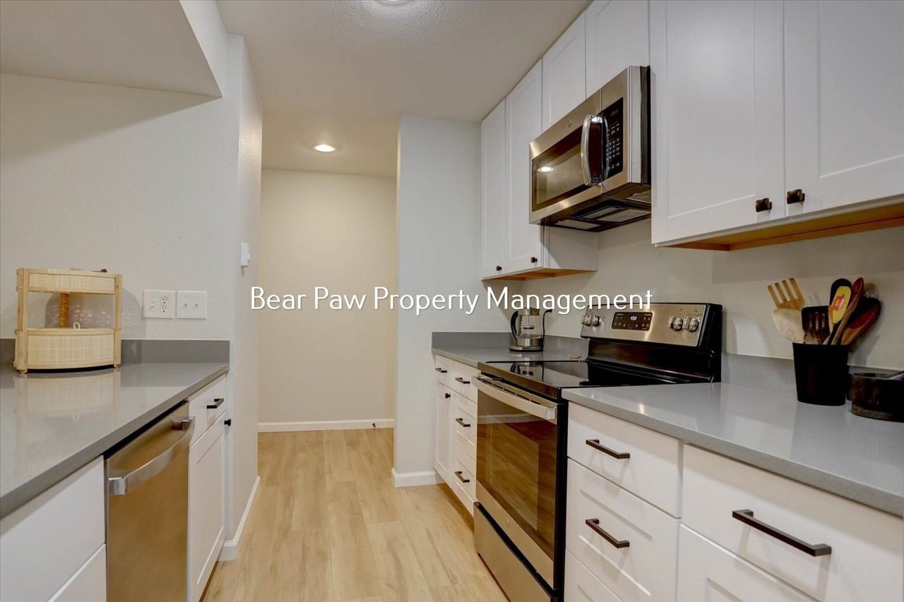 23518 Pondview Pl - Photo 3 of 21