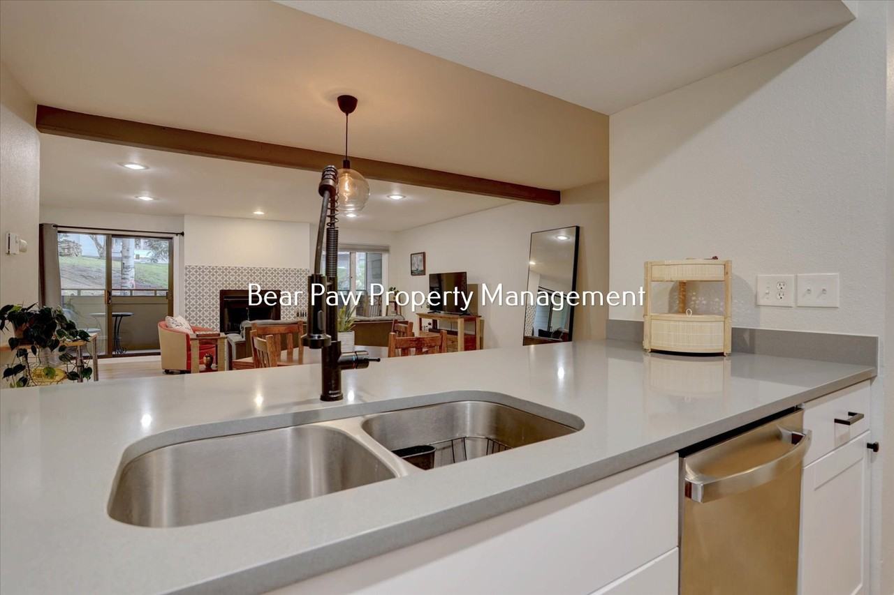 23518 Pondview Pl - Photo 5 of 21