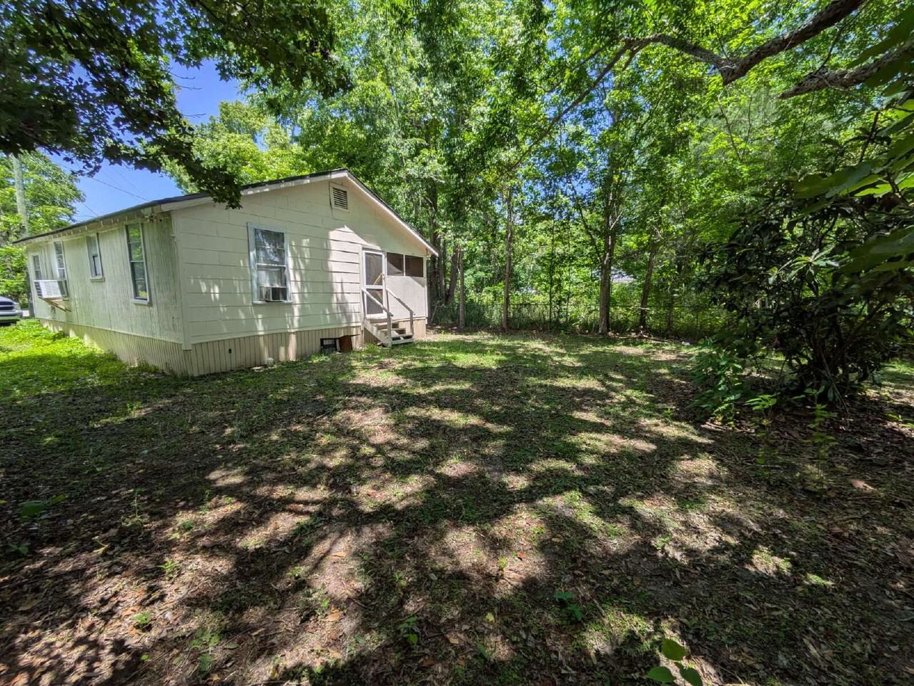 1760 Audubon St - Photo 3 of 14