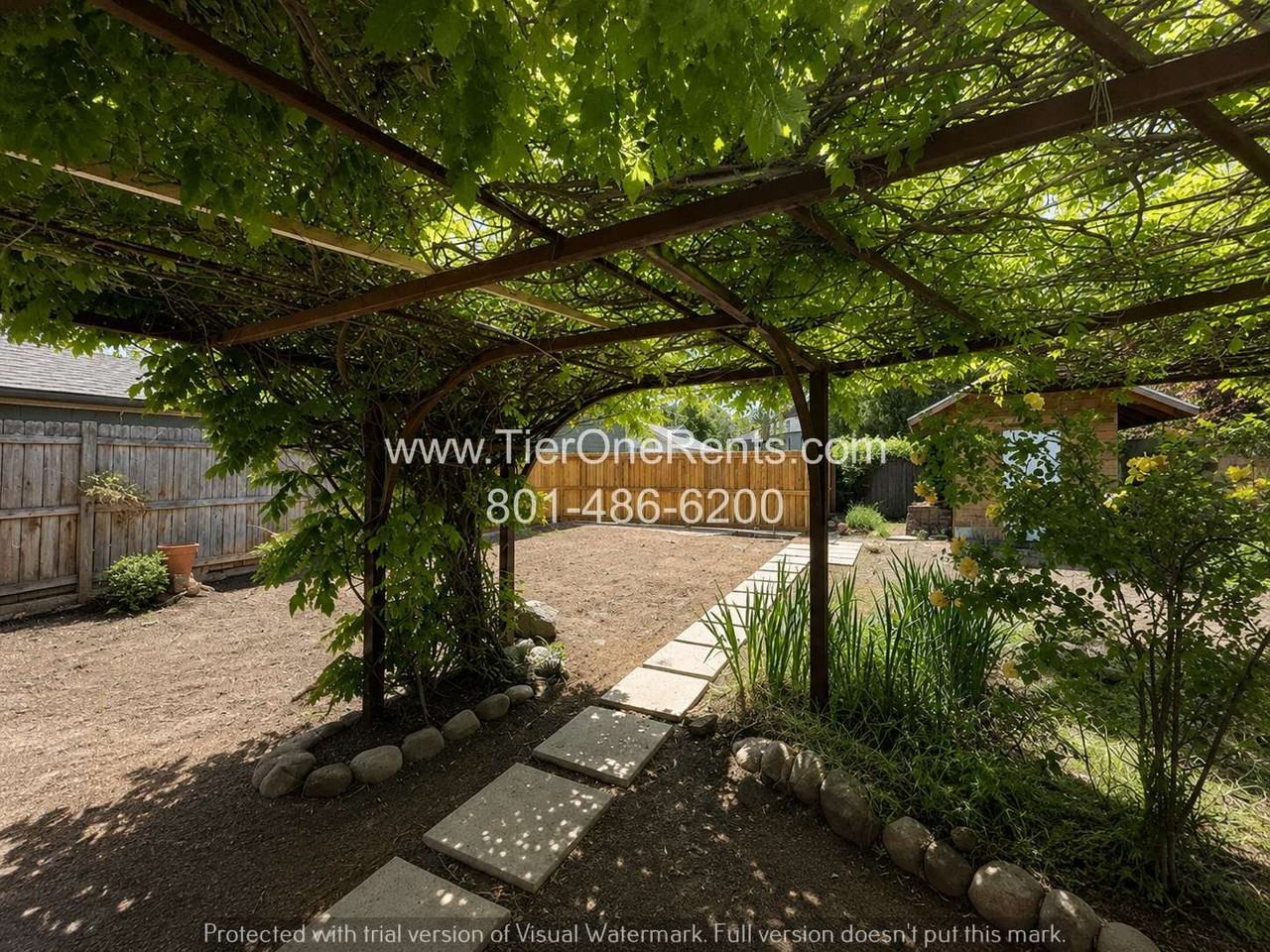 1012 E Blaine Ave - Photo 7 of 9