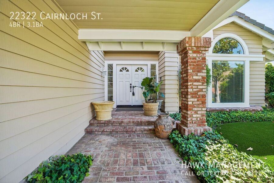 22322 Cairnloch St - Photo 4 of 50