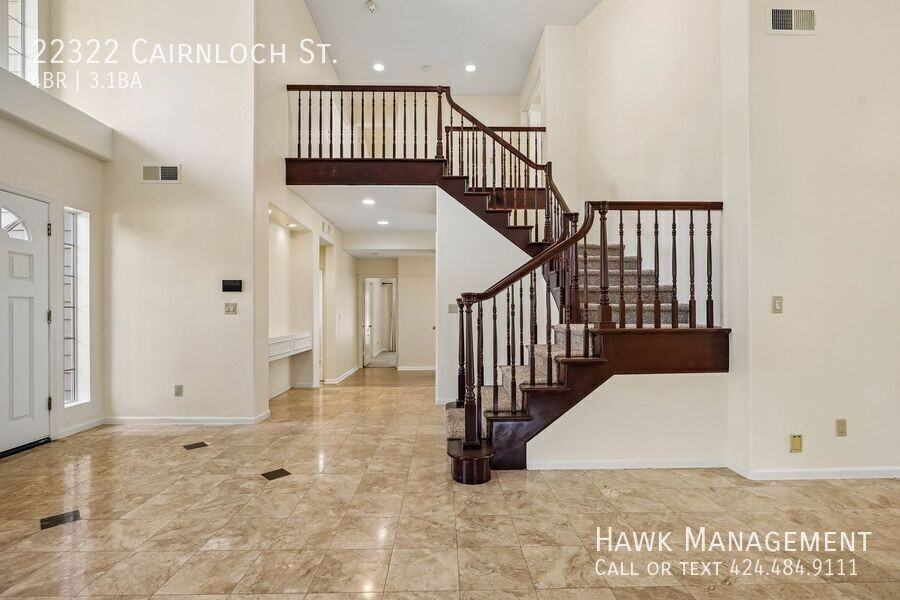 22322 Cairnloch St - Photo 6 of 50
