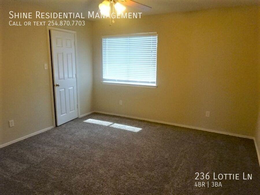 236 Lottie Ln - Photo 2 of 19