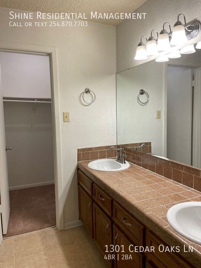 1301 Cedar Oaks Ln - Photo 6 of 7