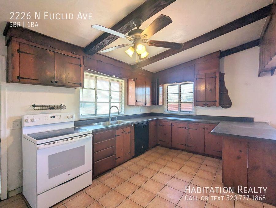 2226 N Euclid Ave #1 - Photo 2 of 19