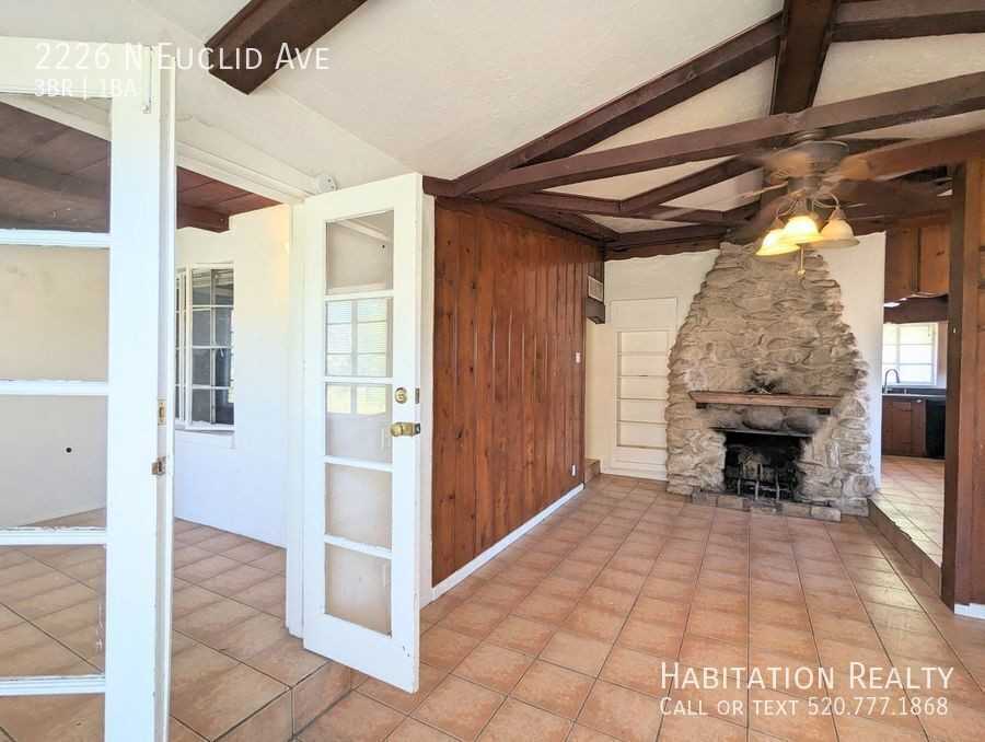 2226 N Euclid Ave #1 - Photo 5 of 20