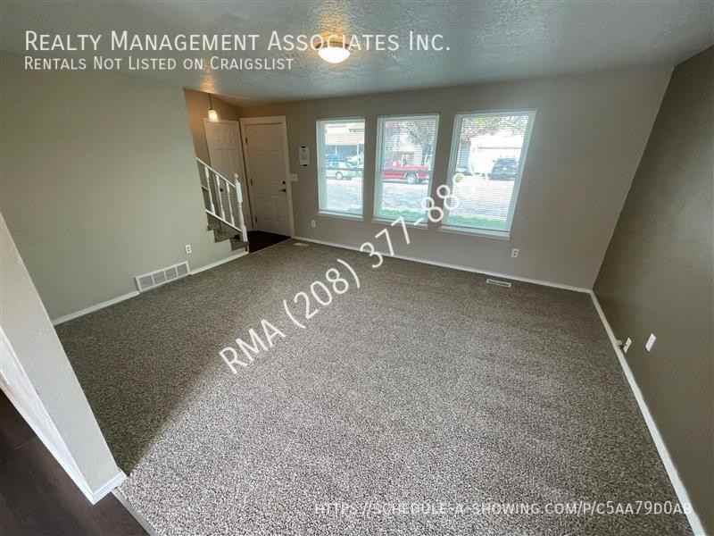 1339 W Sandalwood Dr - Photo 3 of 12