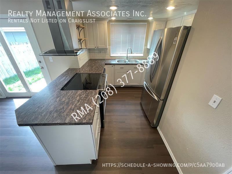 1339 W Sandalwood Dr - Photo 7 of 12