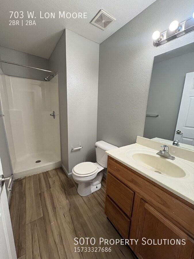 703 Lon Moore St - Photo 4 of 6