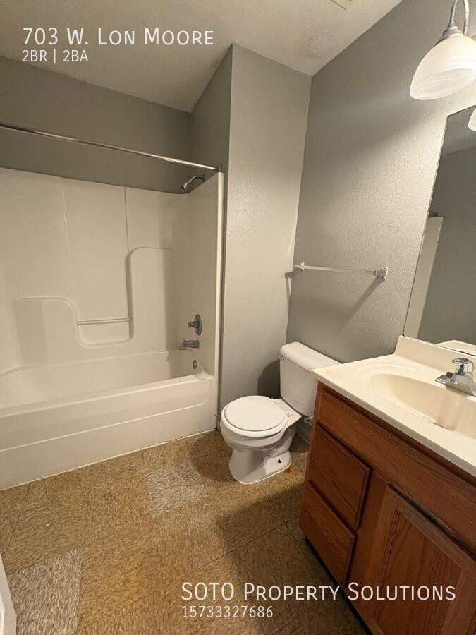 703 Lon Moore St - Photo 6 of 6
