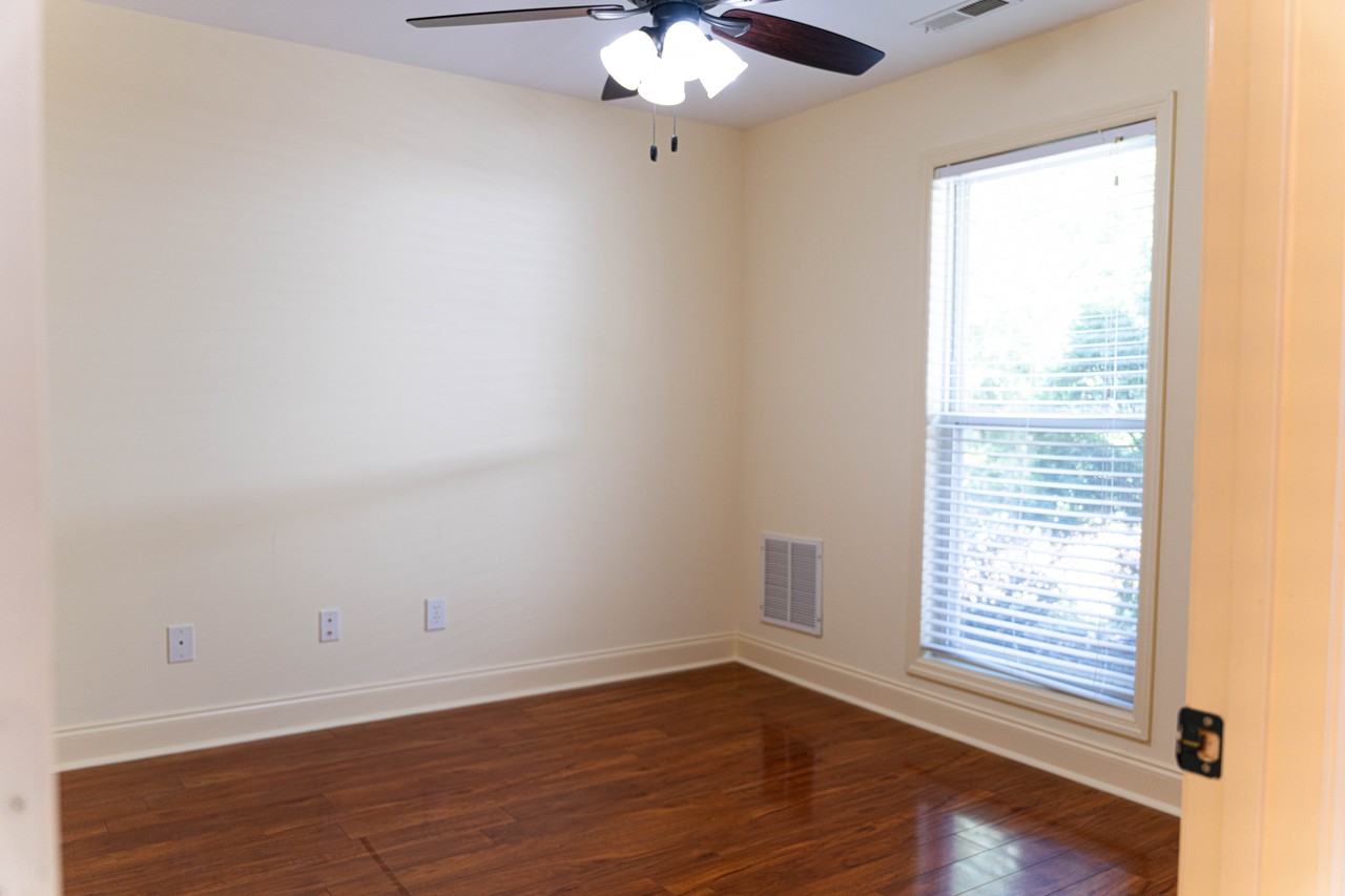4369 Sullivan St #B - Photo 2 of 10