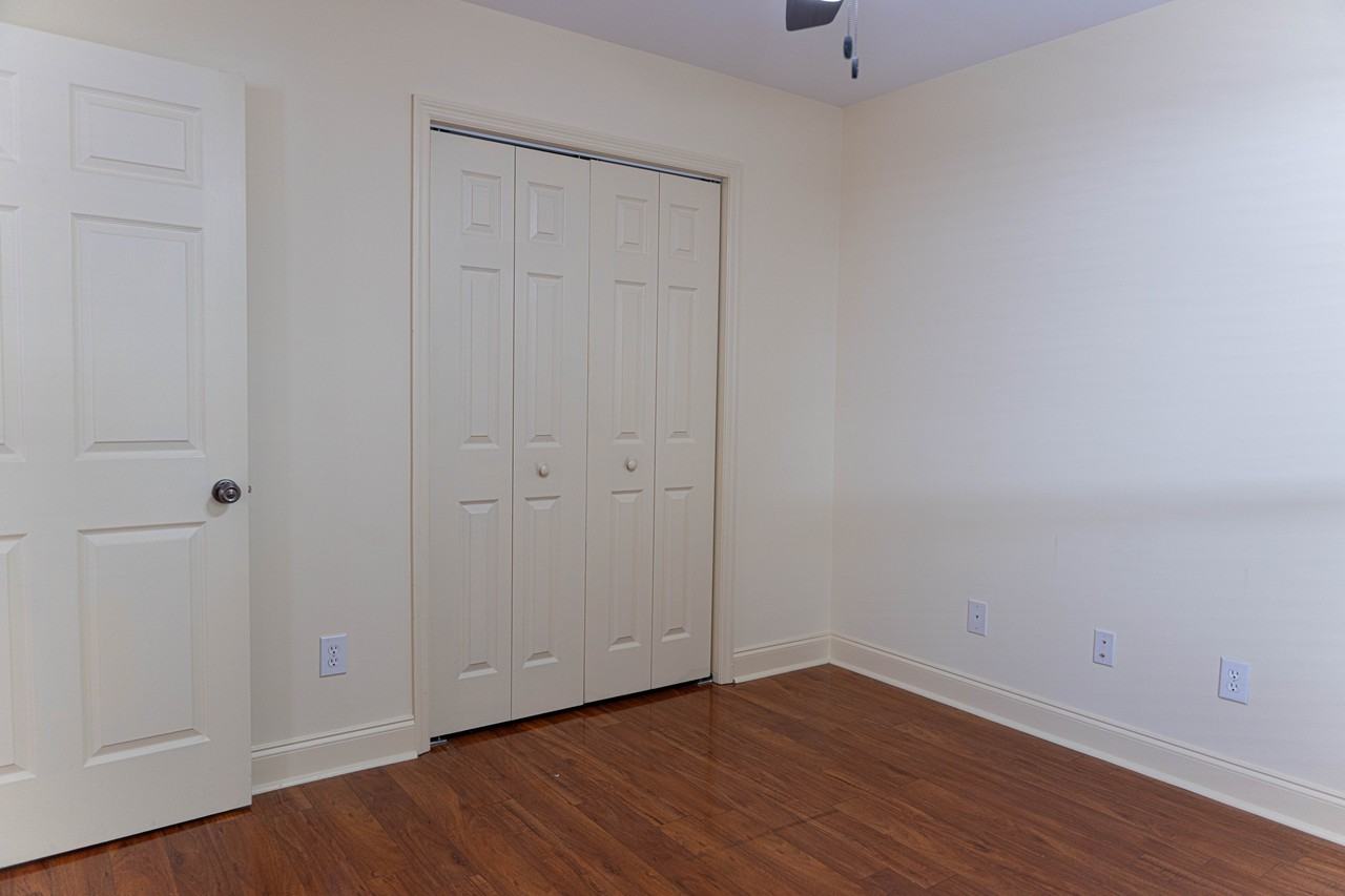 4369 Sullivan St #B - Photo 6 of 10