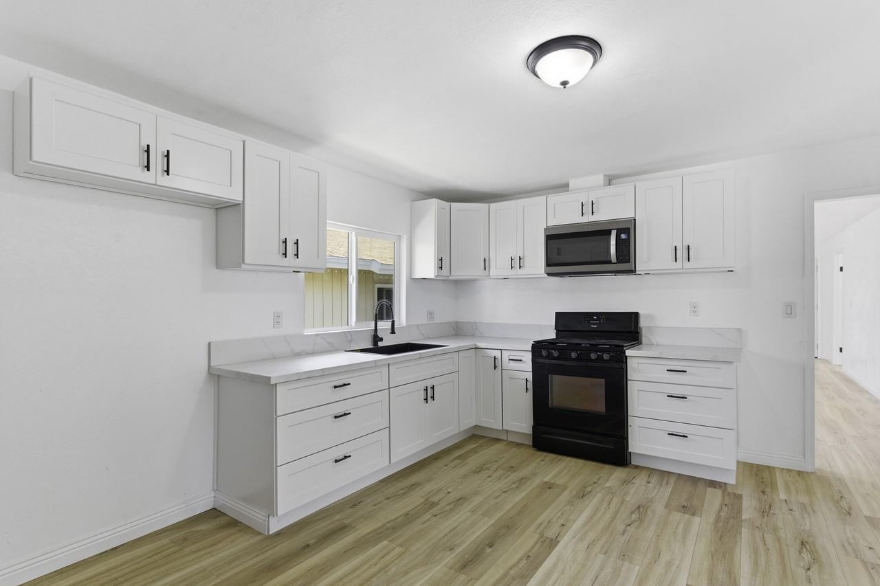 222 Moneta Ave #222 - Photo 3 of 9