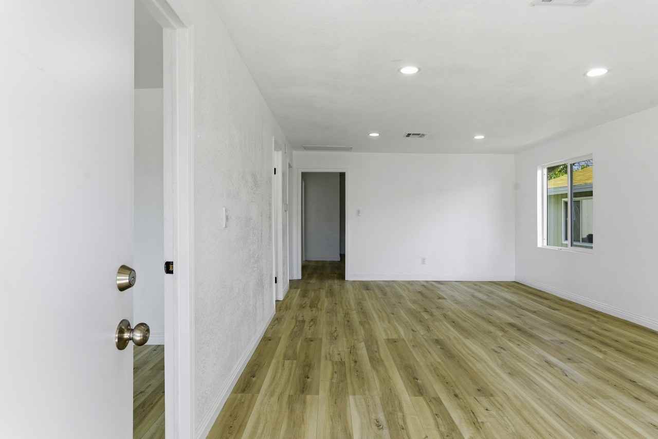 222 Moneta Ave #222 - Photo 7 of 9