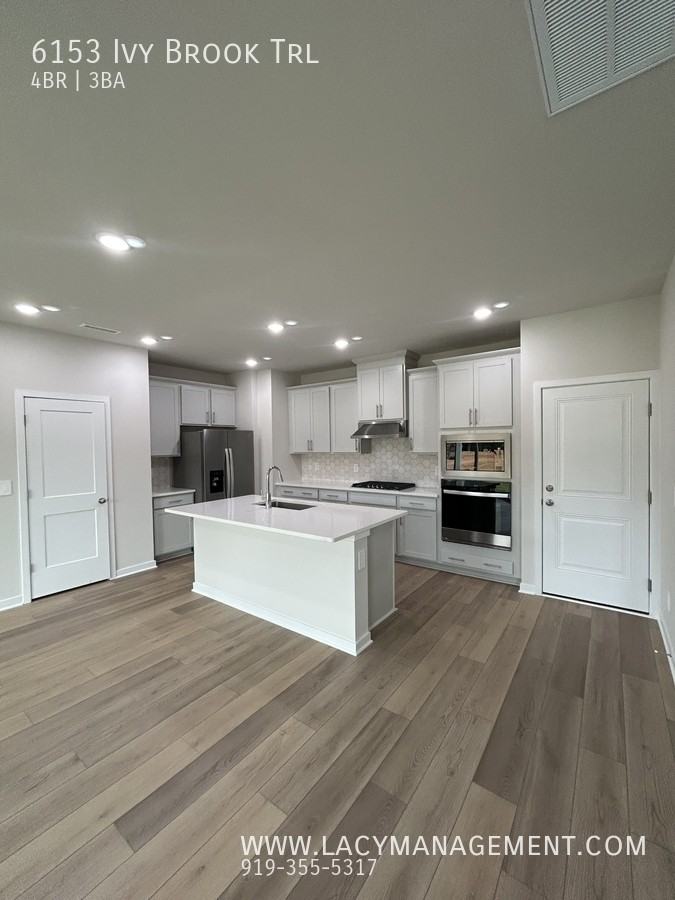 6153 Ivy Brook Trl - Photo 5 of 24