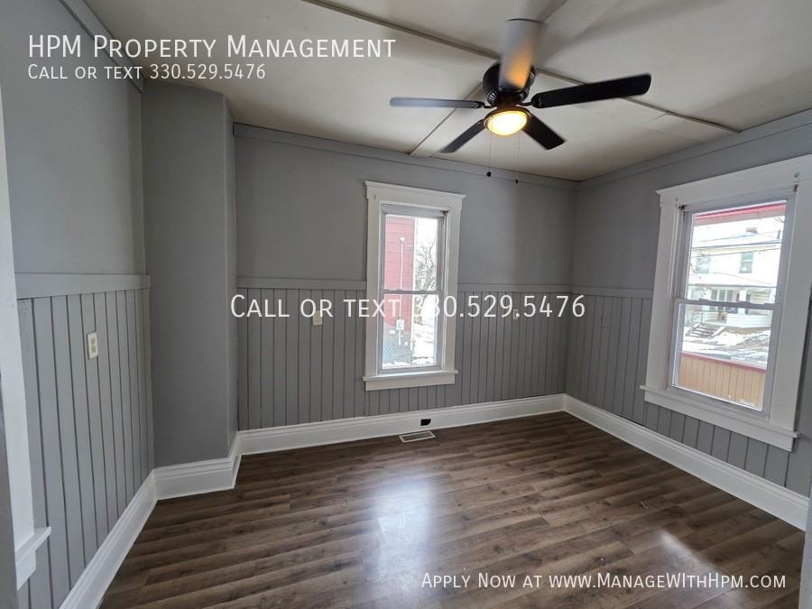 111 Maple Ave Se - Photo 5 of 9