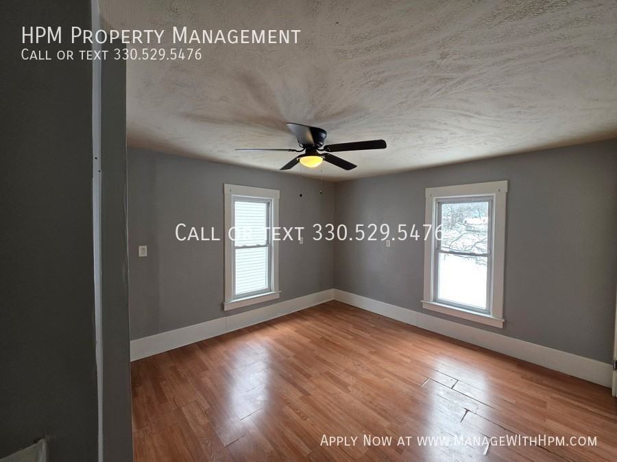 111 Maple Ave Se - Photo 6 of 9