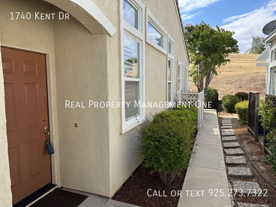 1740 Kent Dr - Photo 3 of 26