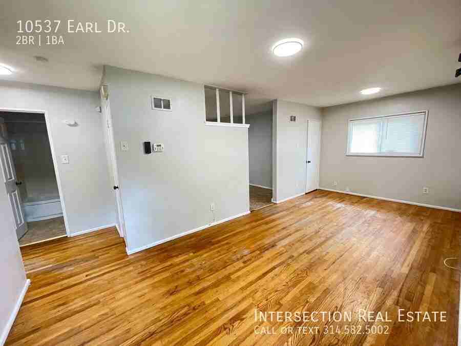 10537 Earl Dr - Photo 3 of 12
