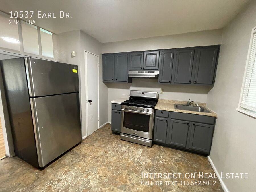 10537 Earl Dr - Photo 5 of 12