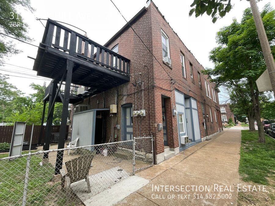 3172 Oak Hill Ave #2FA - Photo 3 of 15