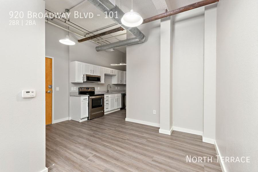 920 Broadway Blvd #101