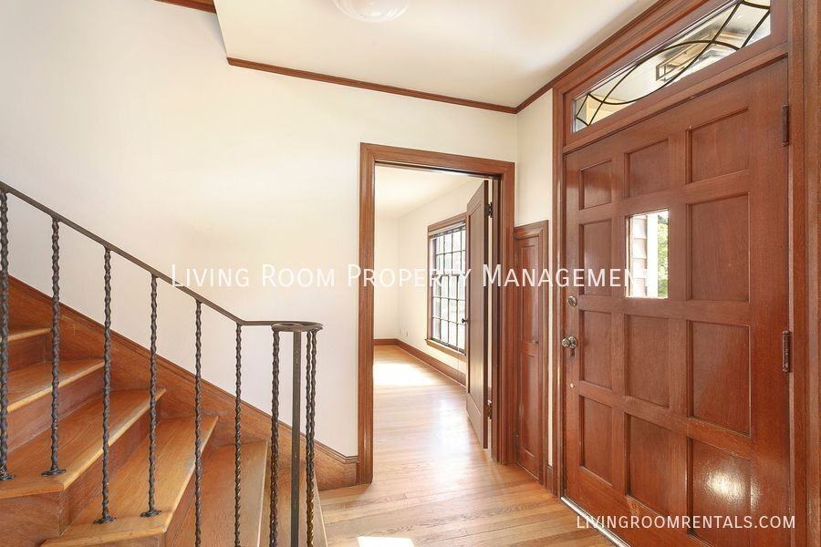 6445 N Williams Ave - Photo 2 of 23