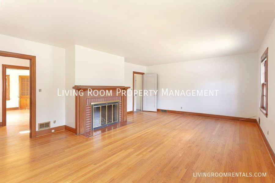 6445 N Williams Ave - Photo 3 of 23