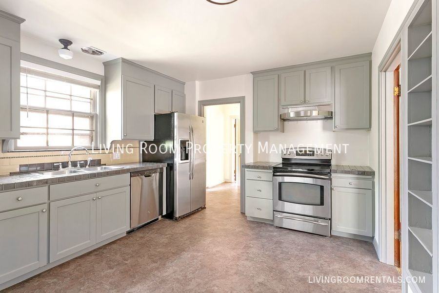 6445 N Williams Ave - Photo 6 of 23