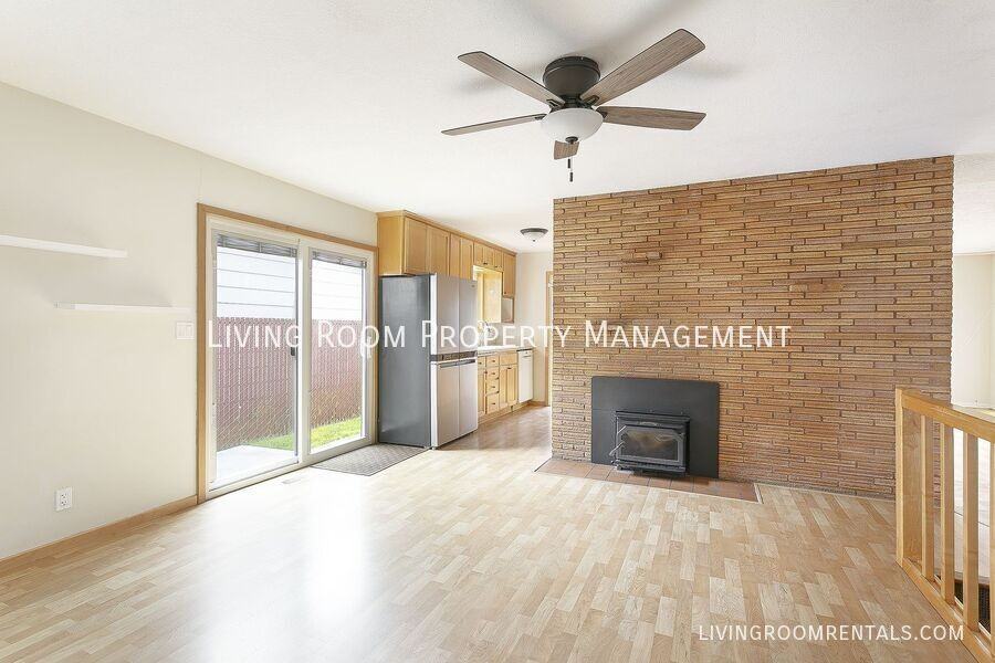 5030 Ne 41st Ave - Photo 5 of 16