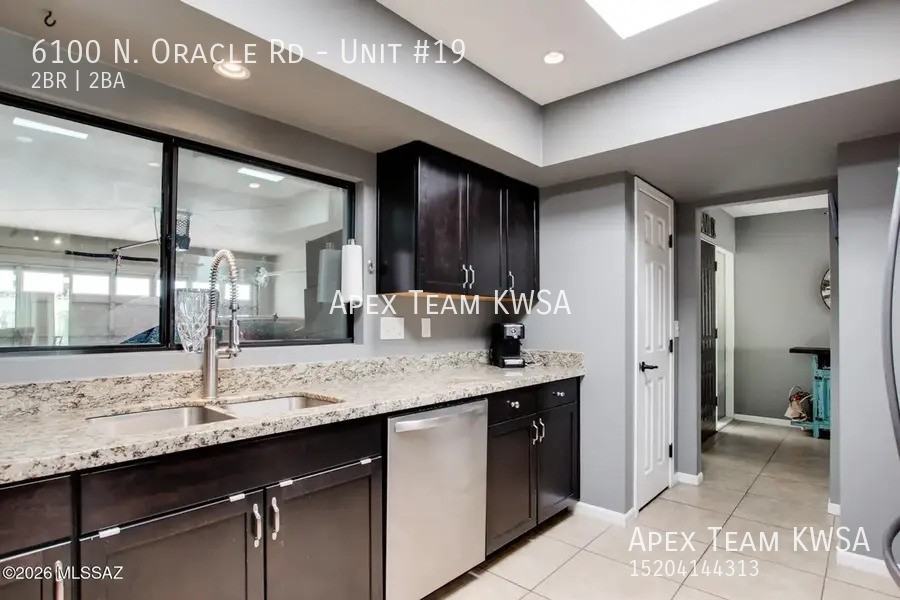 6100 N Oracle Rd #19 - Photo 3 of 30