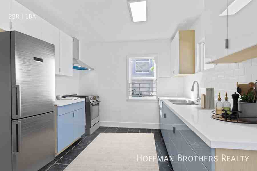 316 1/2 Columbia Ave #318-1-2 - Photo 2 of 7