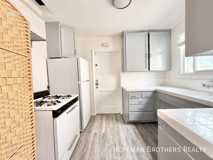 2425 Silver Lake Blvd #B - Photo 1 of 1
