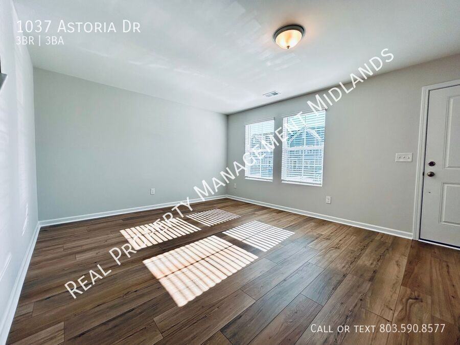 1037 Astoria Dr - Photo 7 of 23