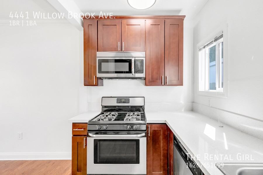 4441 Willow Brook Ave - Photo 5 of 14
